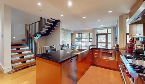 Whistler, BC V8E 0W9,7124 Nancy Greene DR #15