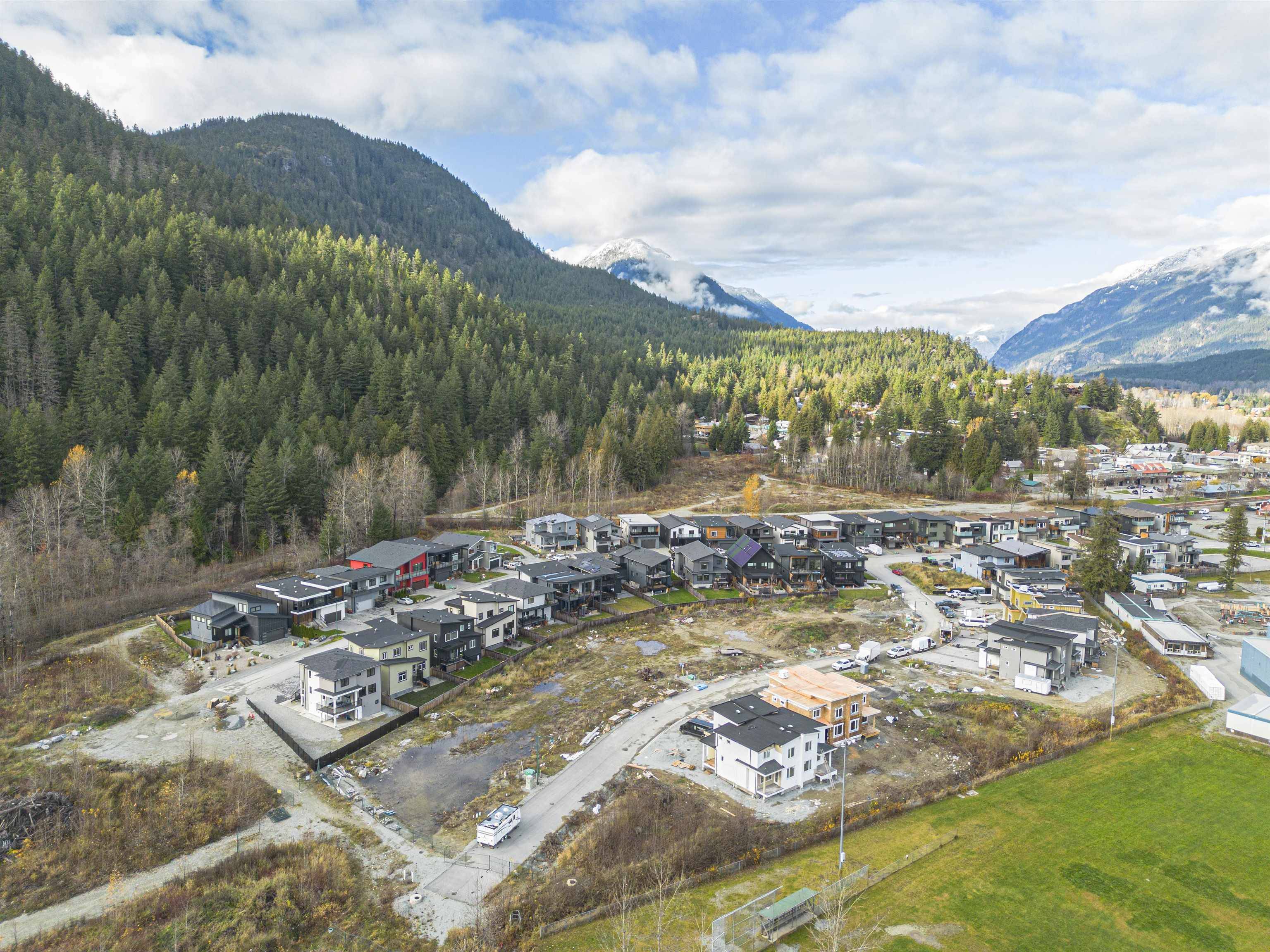 Pemberton, BC V0N 2L1,1014 Phare CRES