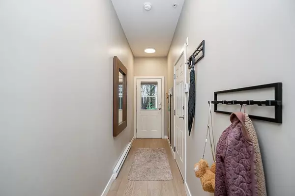 North Vancouver, BC V7H 3A9,550 Browning PL #20