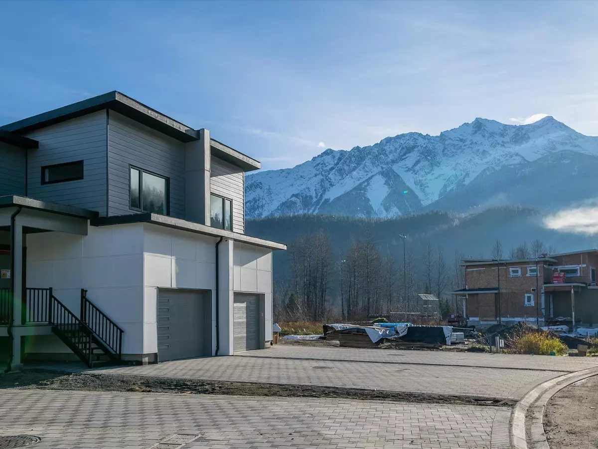 Pemberton, BC V0N 2L1,1007 Phare CRES