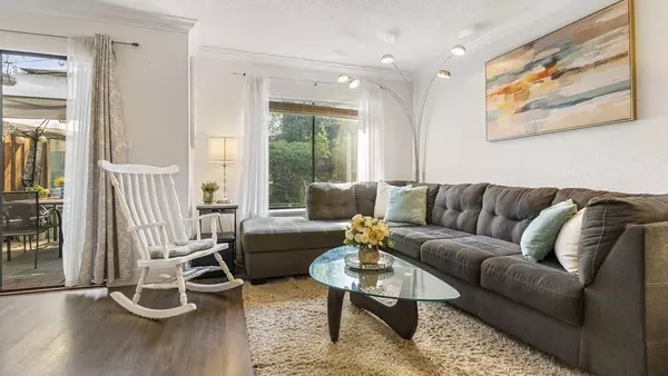 Surrey, BC V3W 7E6,13880 74 AVE #107