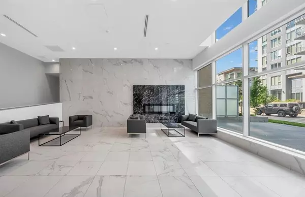 Surrey, BC V3T 0S1,13350 Central AVE #3004