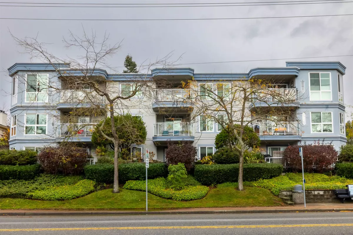 White Rock, BC V4B 1E9,15941 Marine DR #103