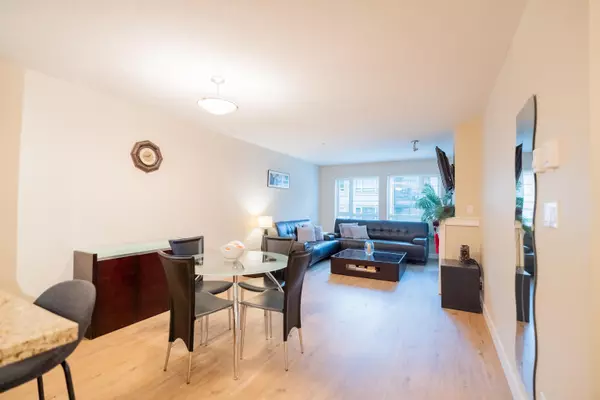 Coquitlam, BC V3B 0E3,3097 Lincoln AVE #304