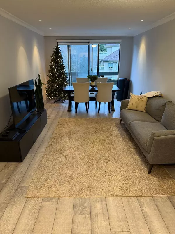 West Vancouver, BC V7V 1C2,2119 Bellevue AVE #407