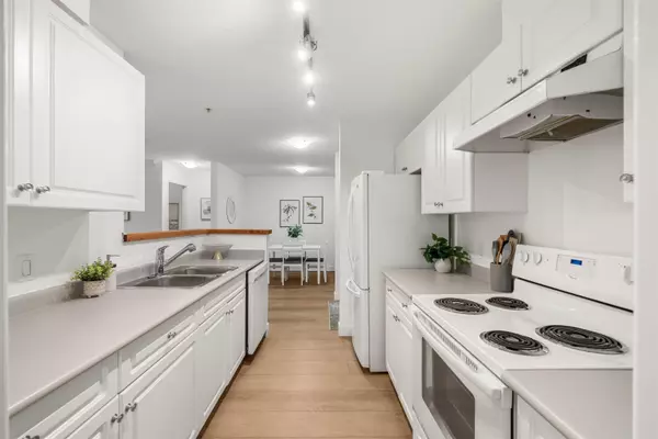 Maple Ridge, BC V2X 6B8,12206 224 ST #406
