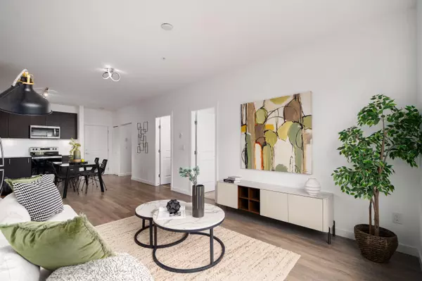 Surrey, BC V3W 3E2,13628 81a AVE #213