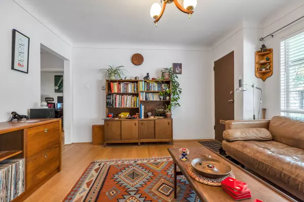 Vancouver, BC V5W 2R3,5050 Main ST