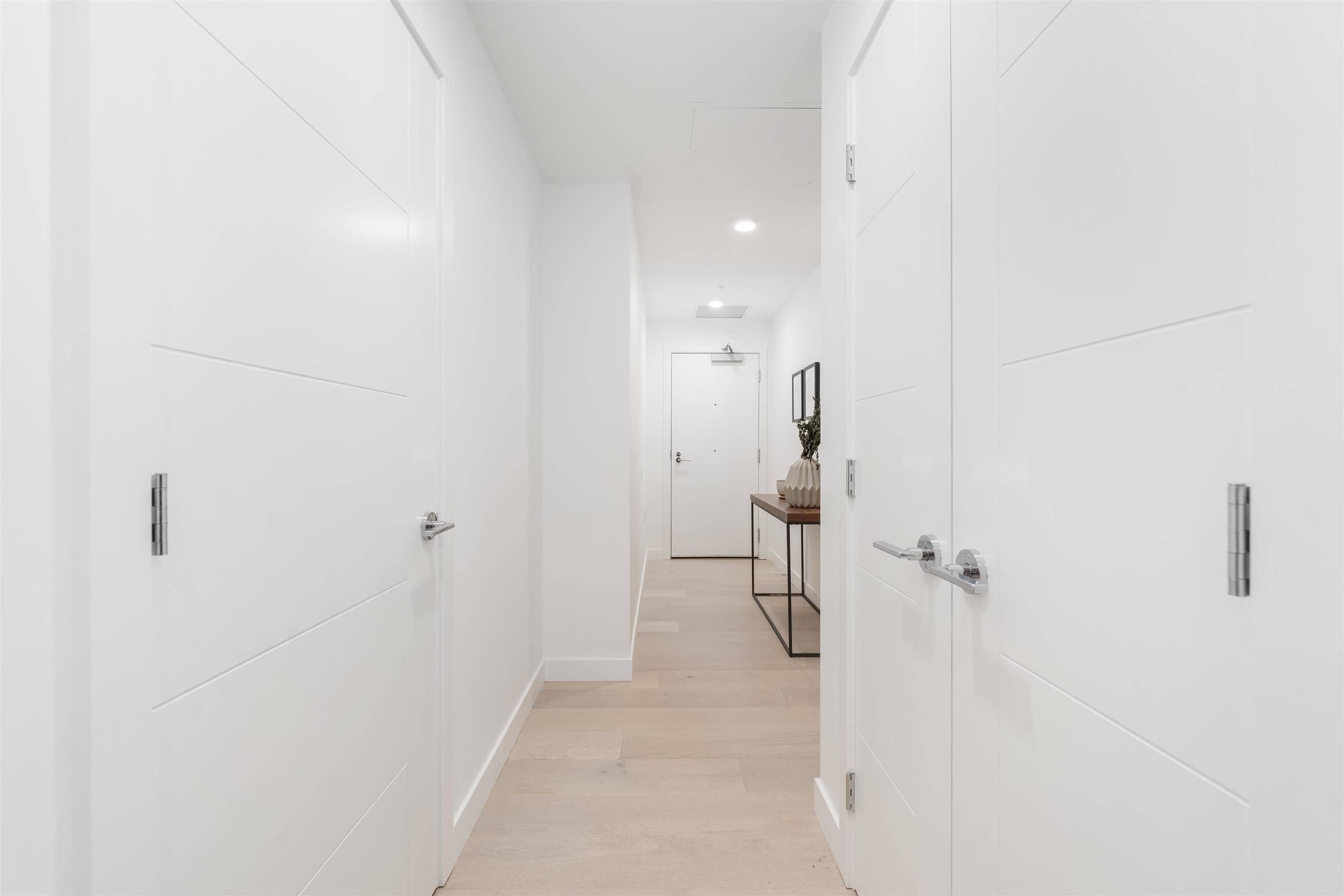 Vancouver, BC V5Z 0K6,4240 Cambie ST #105