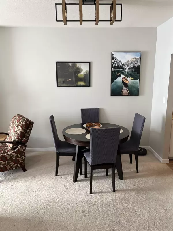 Burnaby, BC V3N 4V2,6742 Station Hill CT #411