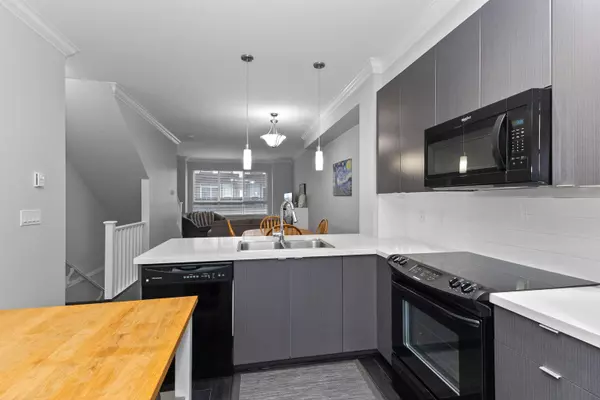 Surrey, BC V4N 6K3,19505 68a AVE #120