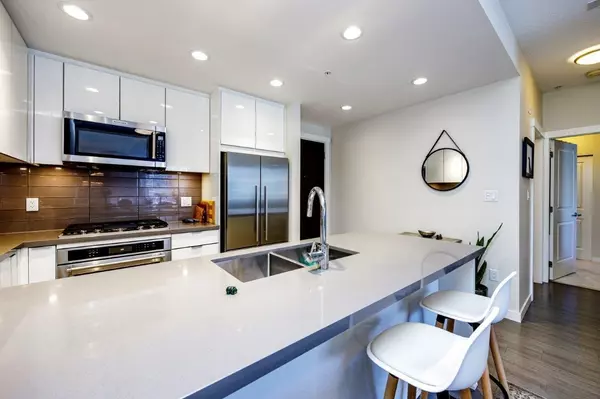 North Vancouver, BC V7M 3G8,255 W 1st ST #426