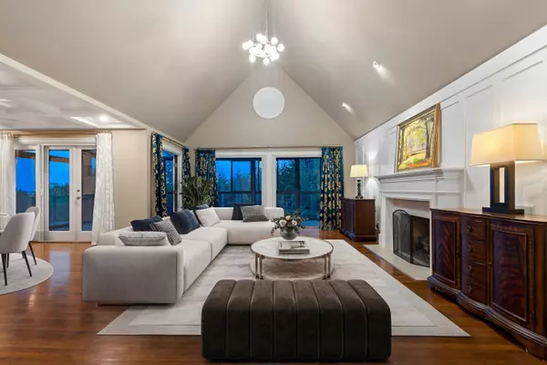 West Vancouver, BC V7S 1S5,920 King Georges WAY