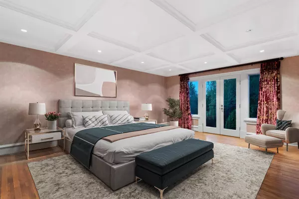 West Vancouver, BC V7S 1S5,920 King Georges WAY