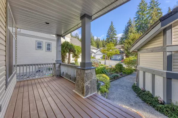 Coquitlam, BC V3E 3N1,3316 Chartwell Green