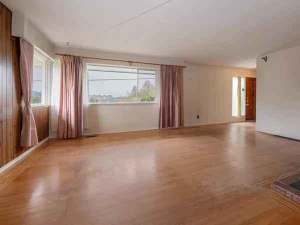 Gibsons, BC V0N 1V9,772 O'shea RD