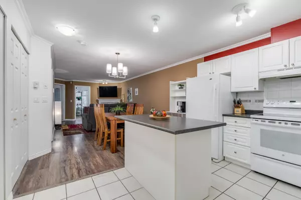 Port Coquitlam, BC V3B 7X7,1999 Suffolk AVE #212
