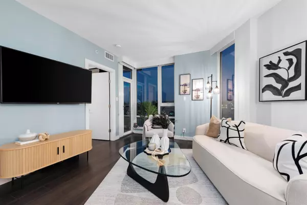 Vancouver, BC V6A 0C5,1618 Quebec ST #1718