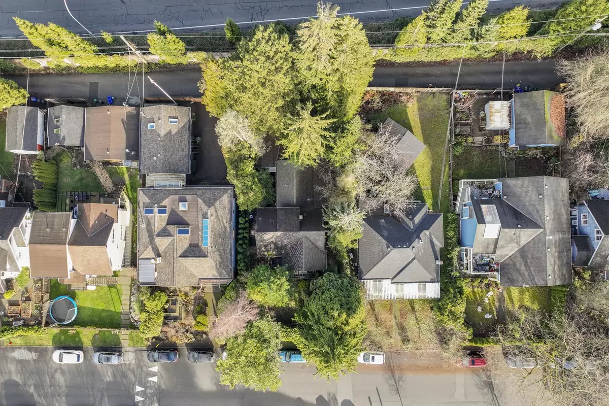 North Vancouver, BC V7L 3E7,234 E 24th ST