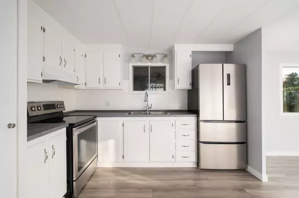 White Rock, BC V4A 4X4,1840 160 ST #255