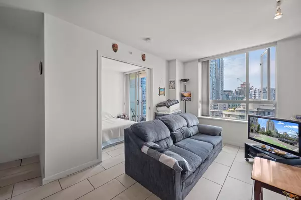 Vancouver, BC V6B 1E6,1225 Richards ST #1801