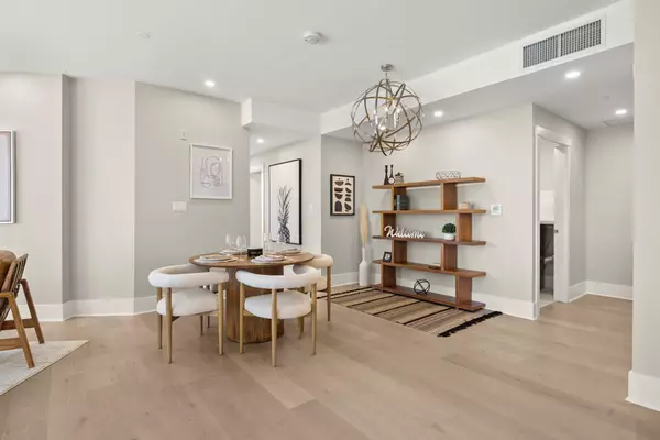 Richmond, BC V7E 3R3,6111 Dyke RD #203