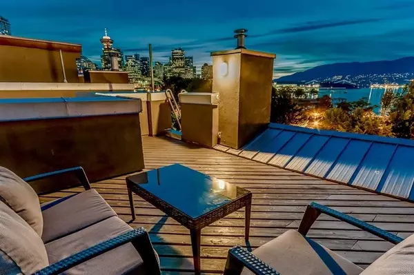 135 Alexander ST,  Vancouver,  BC V6A 1B8