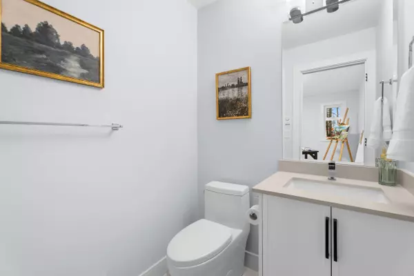 Surrey, BC V4N 4J8,9688 182a ST #16