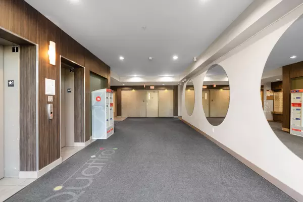 Surrey, BC V3T 0G2,13728 108 AVE #503