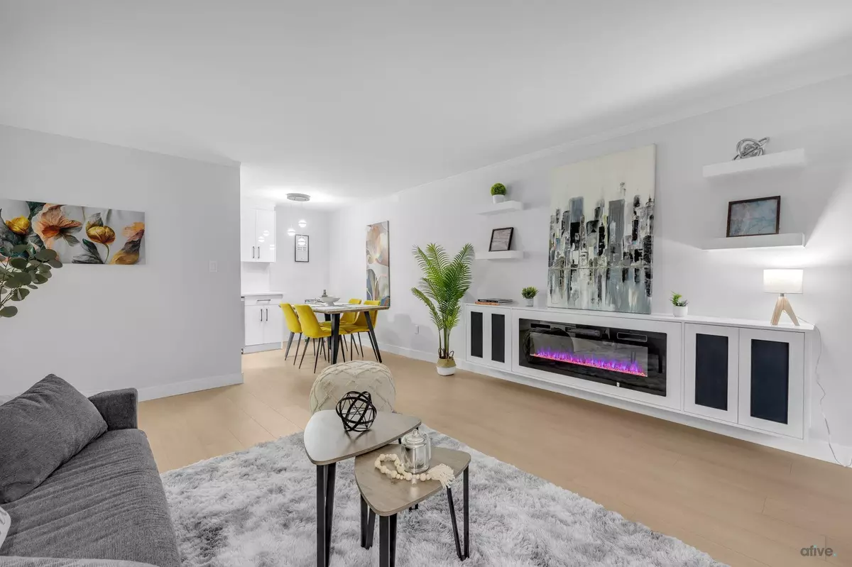 Surrey, BC V3R 1J6,14925 100 AVE #105