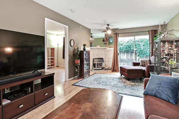 Pitt Meadows, BC V3Y 2J8,19270 119 AVE #18