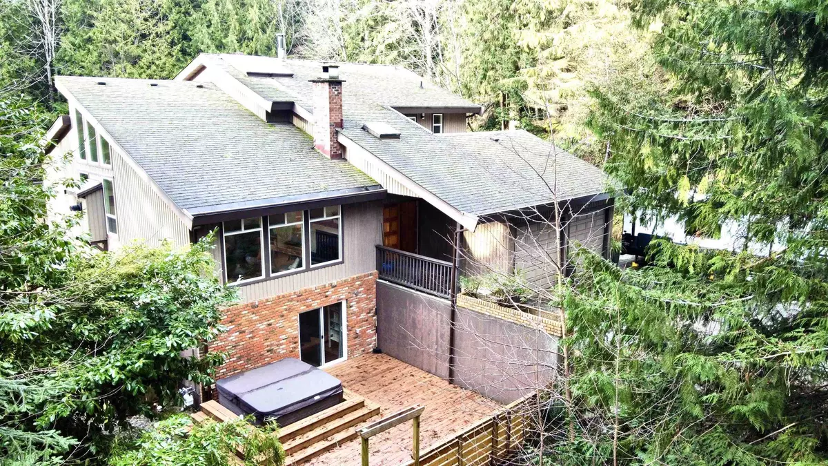 Roberts Creek, BC V0N 2W2,1525 Park AVE