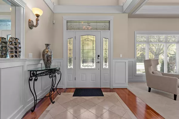 Surrey, BC V4P 3M2,3229 143 ST