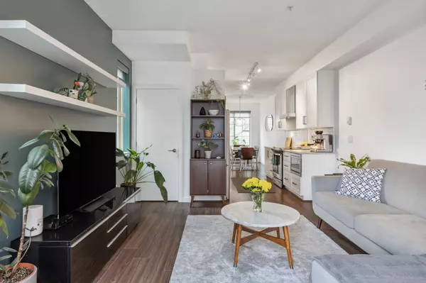 North Vancouver, BC V7H 0B8,433 Seymour River PL #61