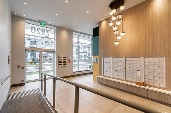 Langley, BC V2Y 3X1,7920 206 ST #617