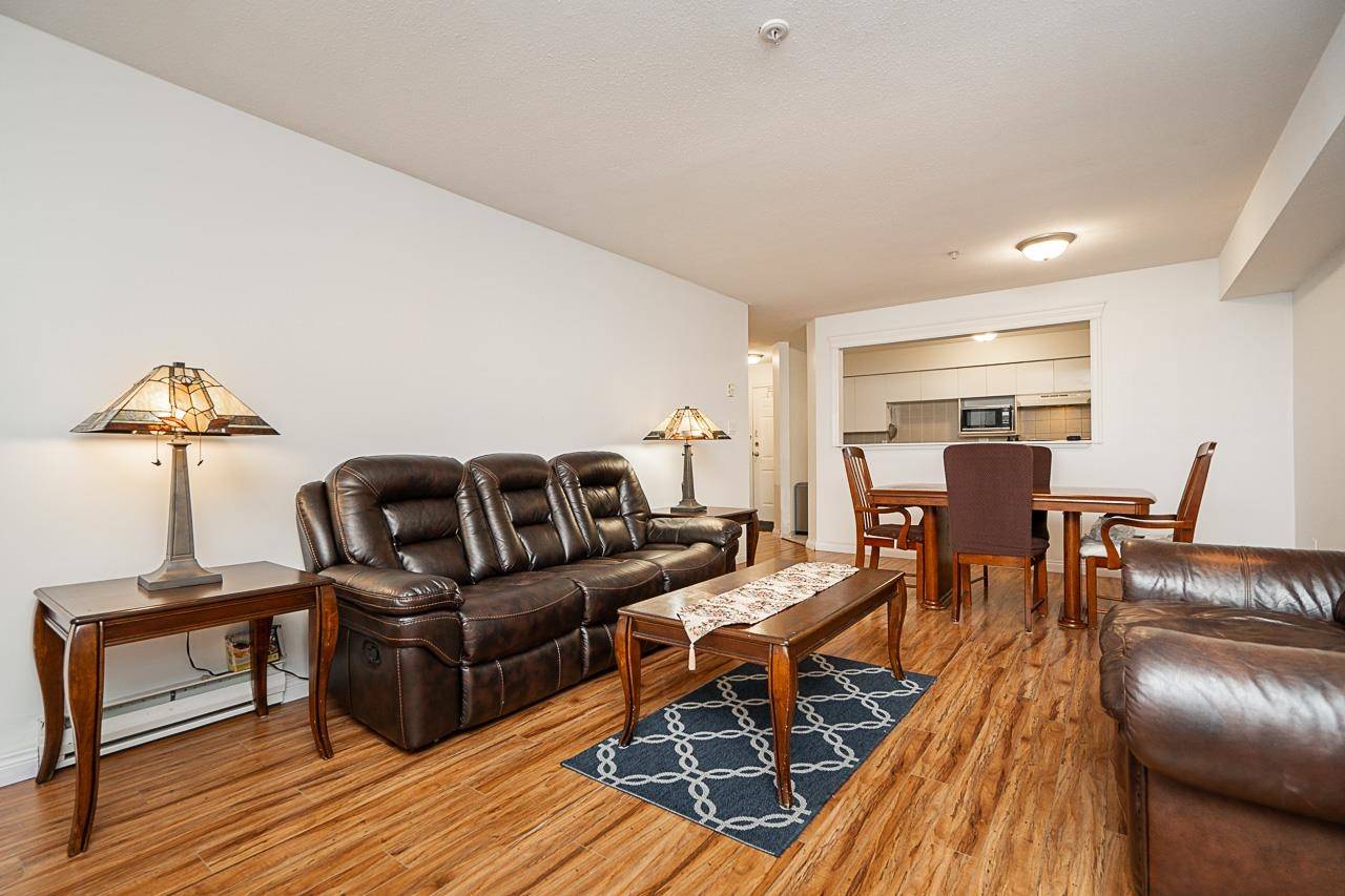 Surrey, BC V3T 4L8,10665 139 ST #209