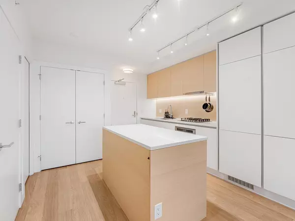 Coquitlam, BC V3J 0H6,525 Foster AVE #2510