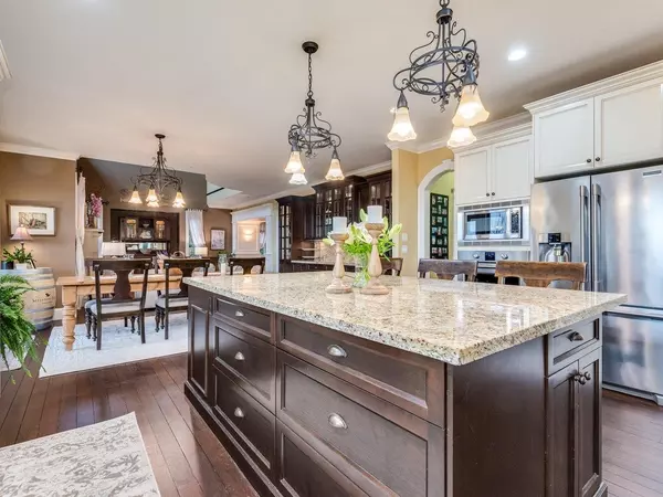 Maple Ridge, BC V2W 0A1,24750 102a AVE