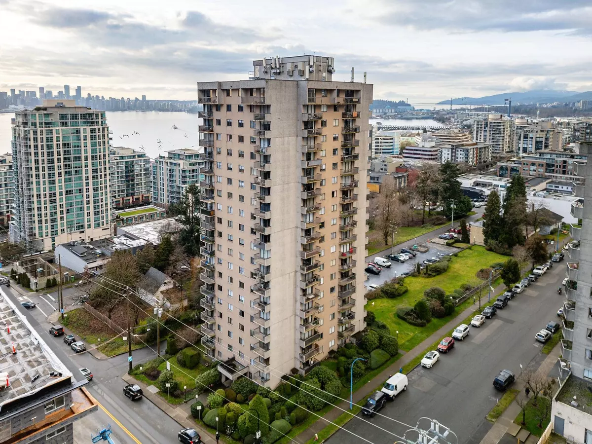 North Vancouver, BC V7L 3G8,145 St Georges AVE #1108