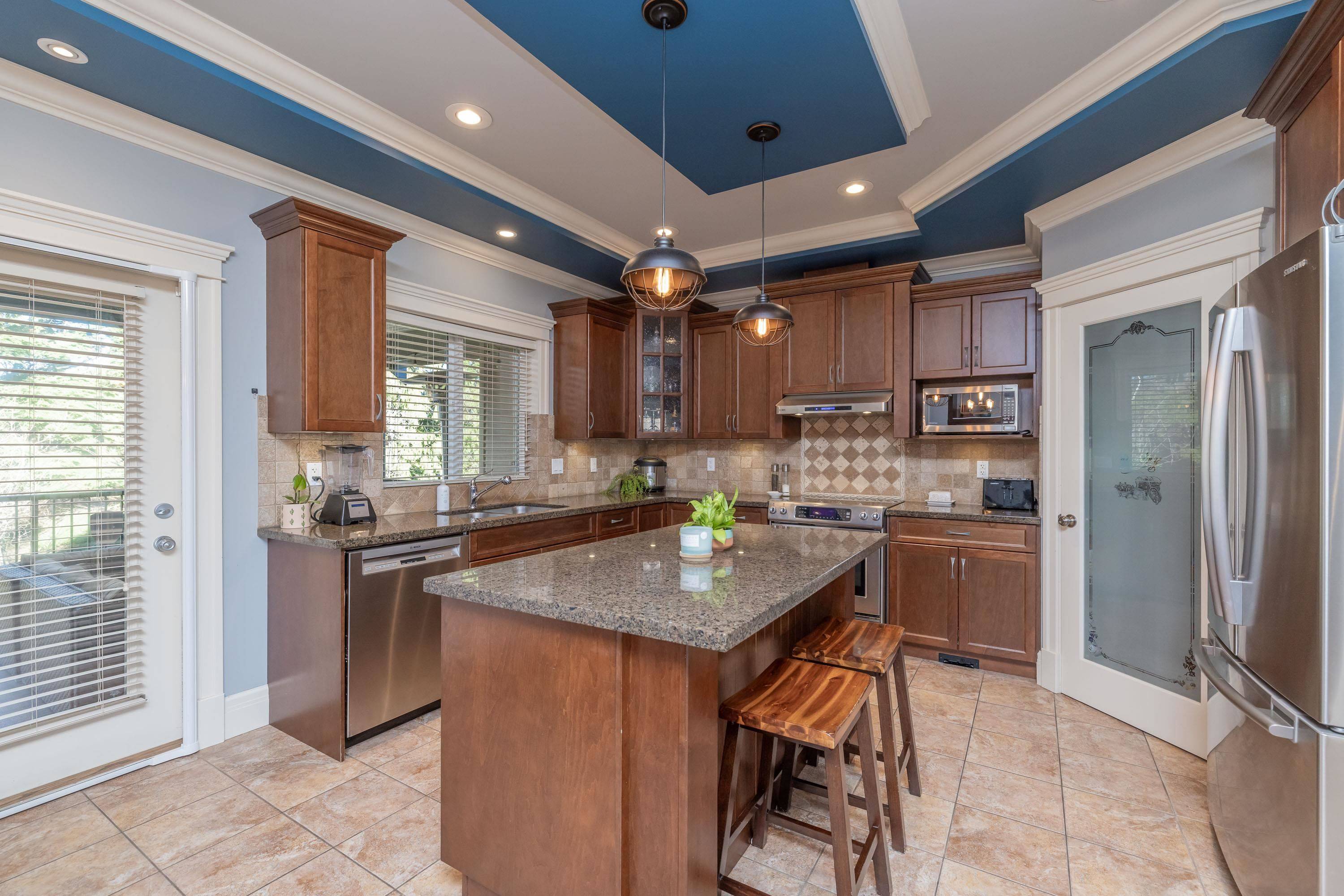 Mission, BC V4S 0B7,32613 Maynard PL