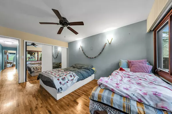 West Vancouver, BC V7T 2H7,1488 Palmerston AVE