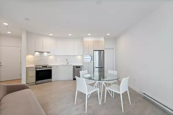 Tsawwassen, BC V4M 0G4,2499 Rabbit DR #421