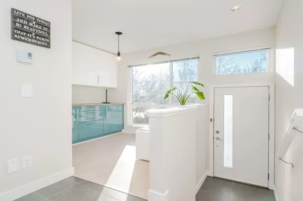 Surrey, BC V3Z 6P4,2228 162 ST #159