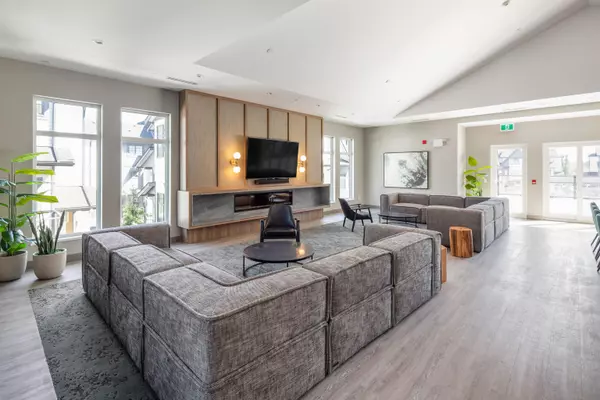 Pitt Meadows, BC V3Y 0G6,19451 Sutton AVE #113