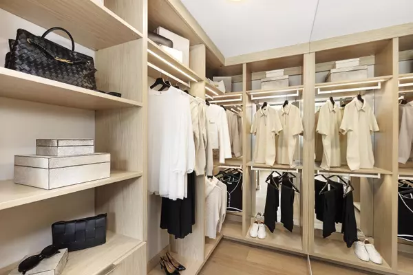 Vancouver, BC V6T 1W5,6036 Gray AVE #1