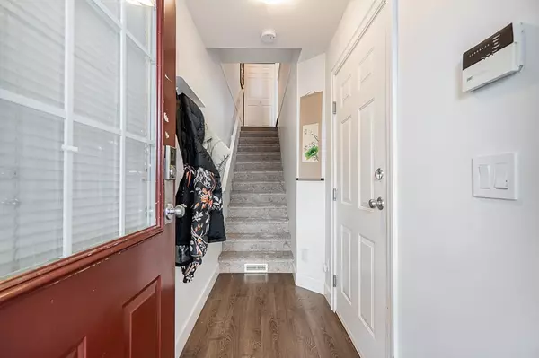 Surrey, BC V4N 5G3,8737 161 ST #7