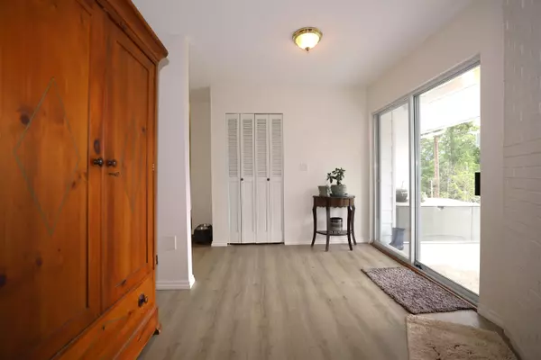 Pender Harbour, BC V0N 2H1,4478 Rondeview RD