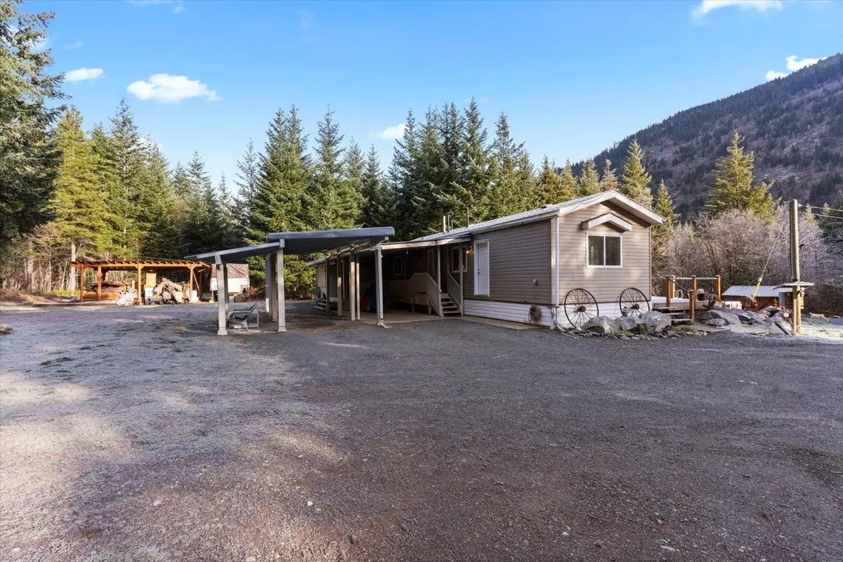 Yale, BC V0K 2S1,36255 Trans Canada HWY