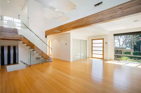 West Vancouver, BC V7V 2S3,1741 Ottawa AVE