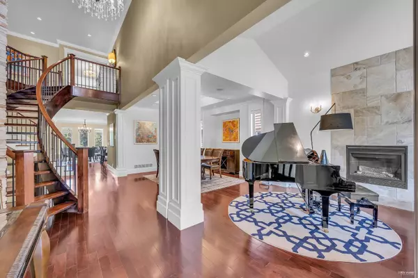 16231 31 AVE,  Surrey,  BC V3Z 7E1